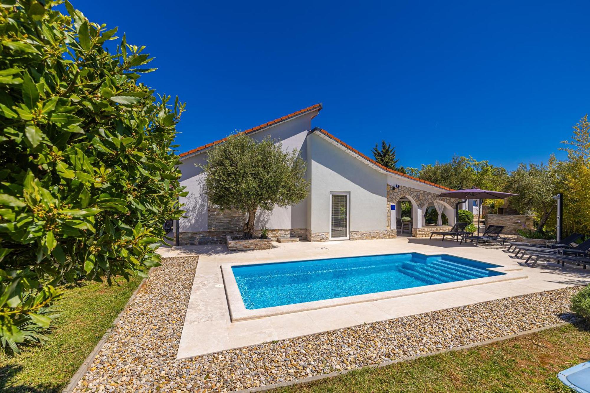 Holiday House Kai With Private Pool Pinezici  Exterior photo