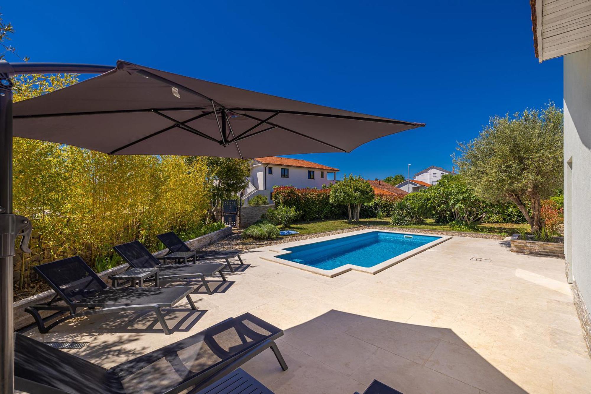 Holiday House Kai With Private Pool Pinezici  Exterior photo